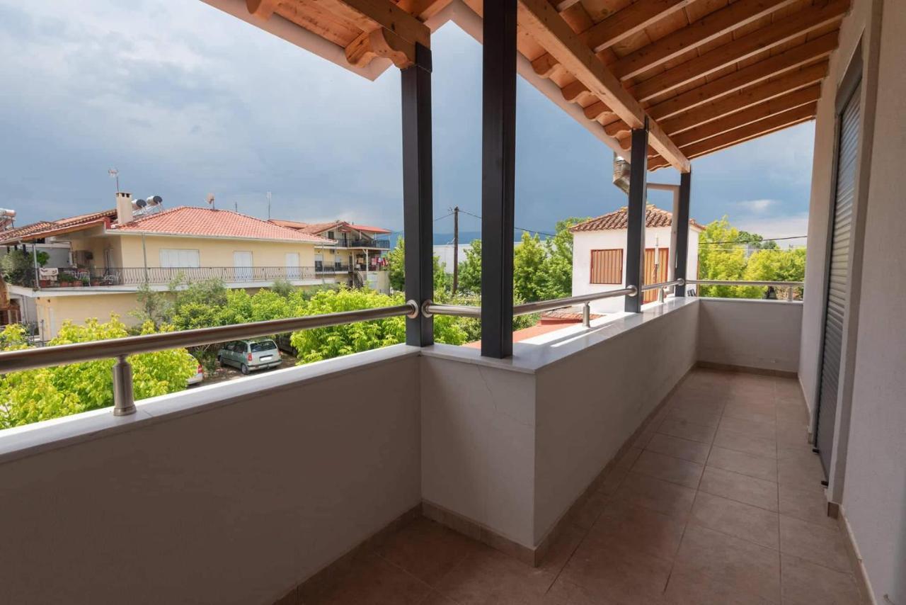 Το Σπίτι Δίπλα Από Το Ποτάμι Apartment Trikala  Bagian luar foto